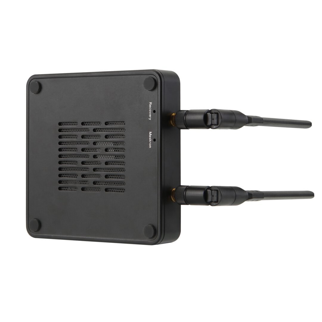 UGOOS AM8 Pro 8GB/64GB Android TV Box